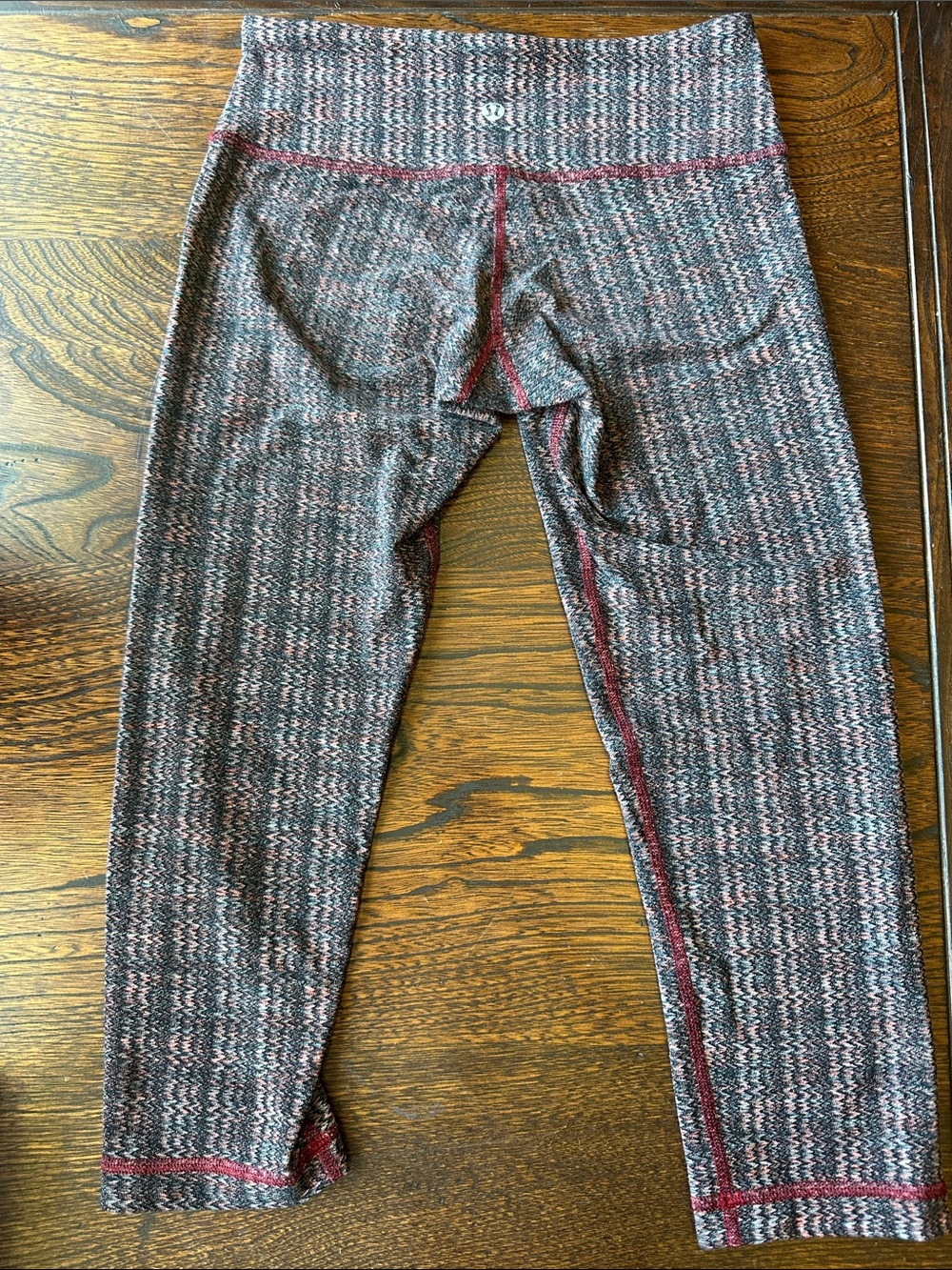 lululemon athletica Mixed Gray and Red Seam-Detail Cropped Leggings